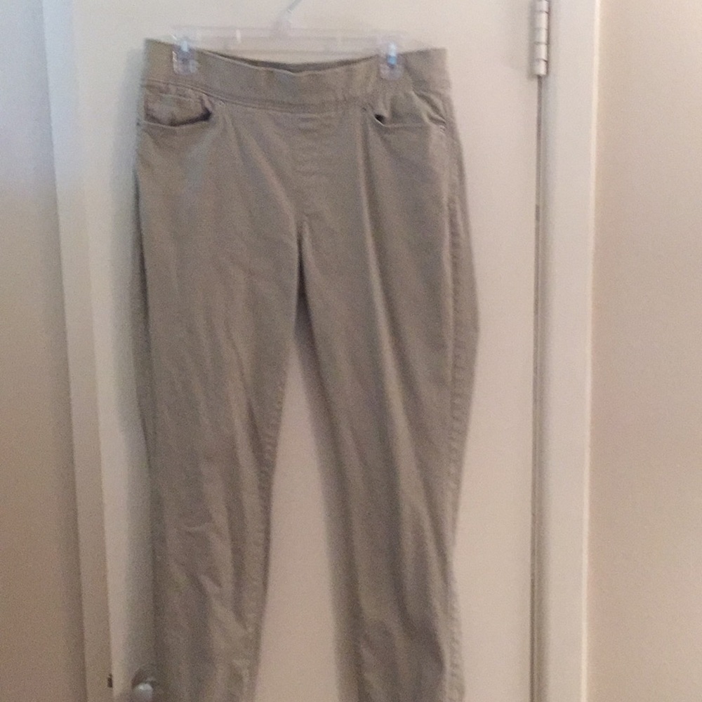 Levi’s khaki pants